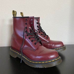 Dr. Martens (Size 7)